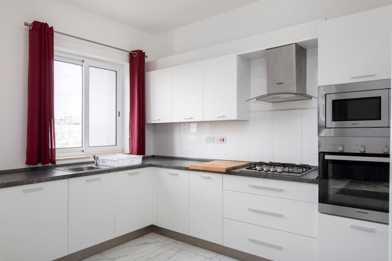 Sea View Apartment 2 Bedrooms 2 Bathrooms, 2 Minutes Away From The Sea Saint Julian's Exteriér fotografie